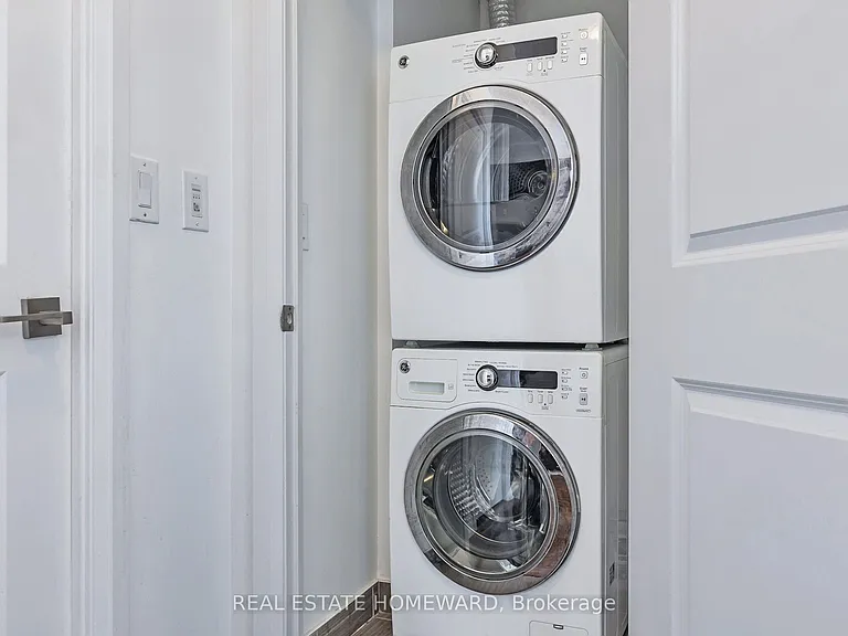7161 Yonge St #2430 — Photo 24