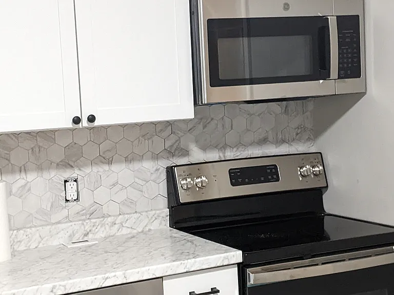1300 Larchmont Pl #109 — Photo 4