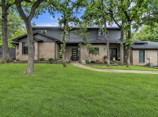 900 Pioneer Cir E, Argyle, TX 76226