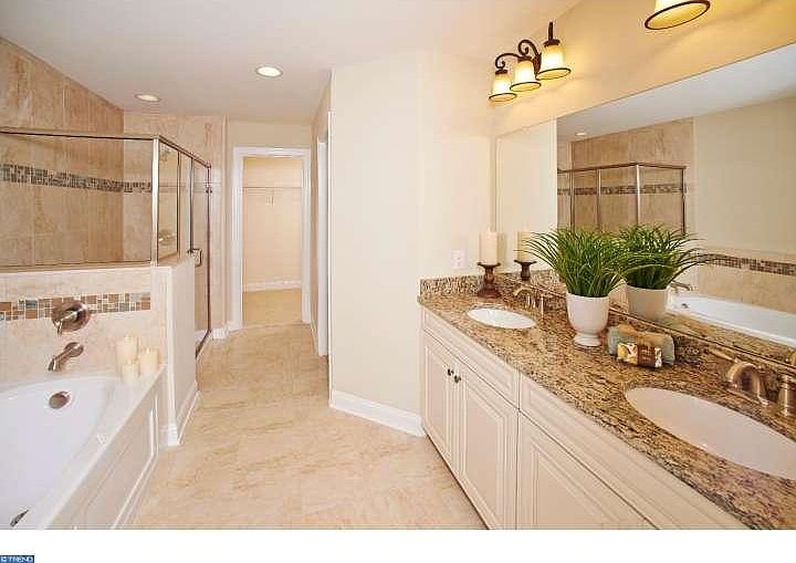 2nd image of 211 Elton Farm Cir