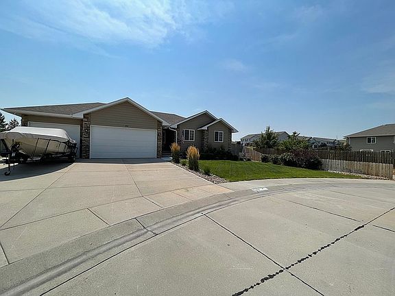 3rd image of 1219 Woodbridge Ct