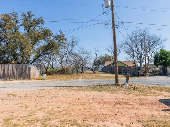 3101 Red Bluff Rd E #80, San Angelo, TX 76904