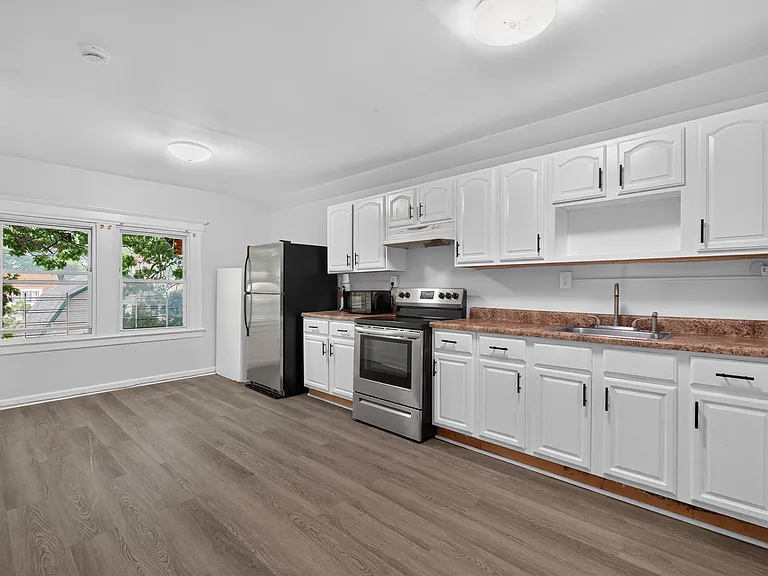 854 S 15th St #3 — Photo 12