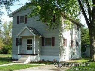 502 W 3rd St, Taylorville, IL 62568