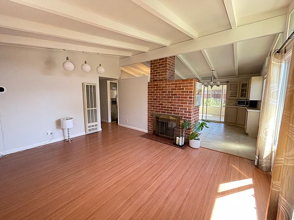 5th image of 1156 Stoneylake Ct