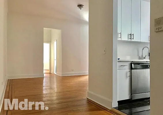 Rented by Mdrn Residential | media 2