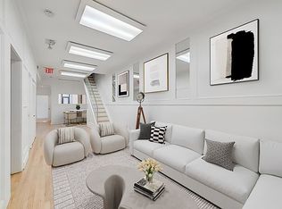 214 E 49th St APT 2, New York, NY 10017