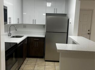 7180 NW 179th St APT 211, Hialeah, FL 33015
