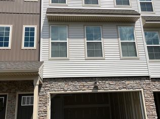 1821 Shady Ln, Mechanicsburg, PA 17055