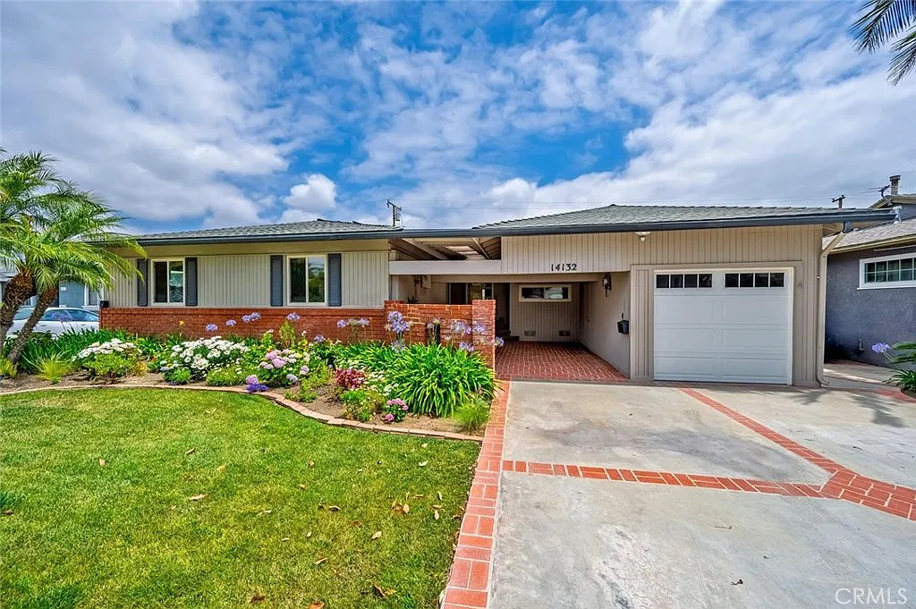 4 bed, 3.0 bath, 2397 sqft, $5,875 — Photo 1