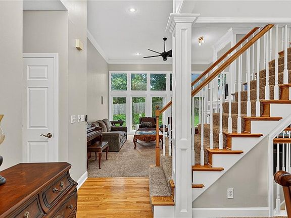 4th image of 7560 Eicher Dr
