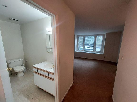 3rd image of 1203 Gilpin Ave APT 6
