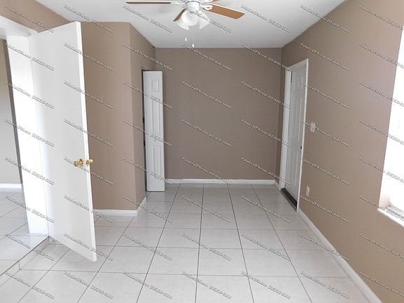5th image of 2975 Morris Dr