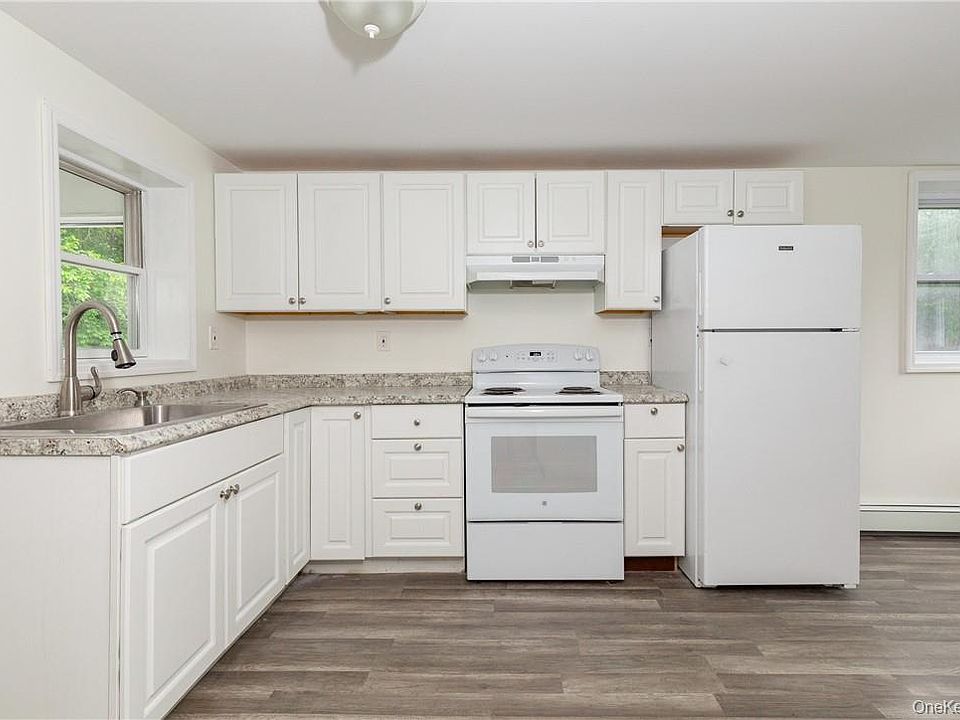 1st image of 80 W Dorsey Ln #C