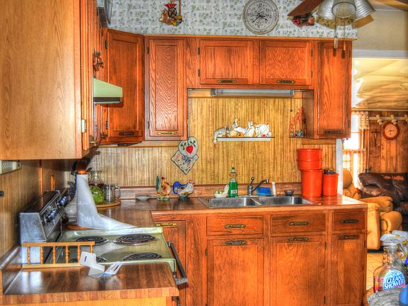 5th image of 2926 Hatton St