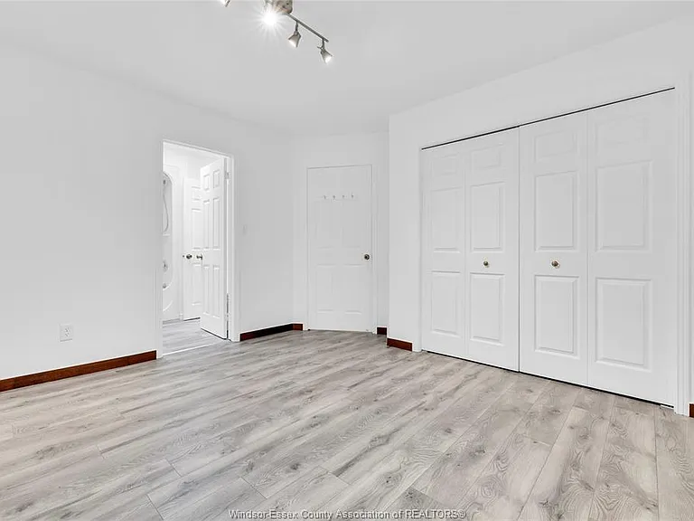 6860 Matchette Rd #UPPER — Photo 8