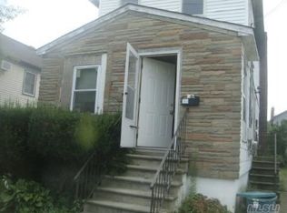 25 Alvin Pl, Inwood, NY 11096