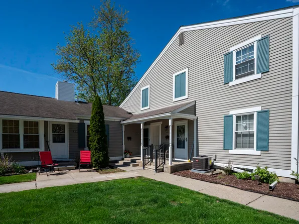 41749 Onaway Dr, Northville, MI 48167
