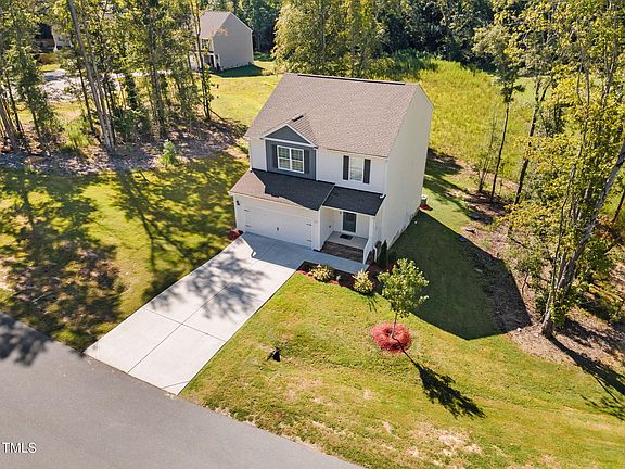 2nd image of 160 Parkers Gate Dr