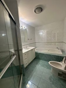 14 Ragazzi Ln, Staten Island, NY, 10305