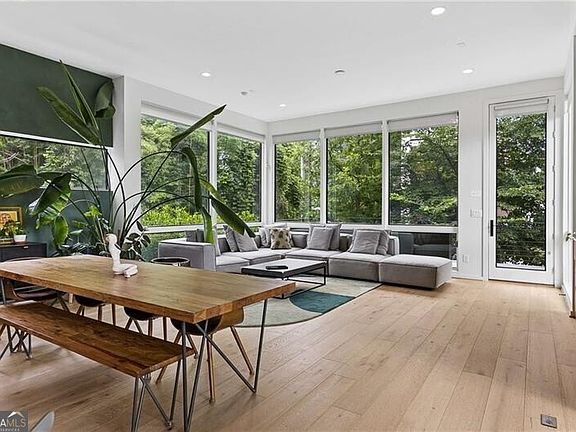 2nd image of 829 North Ave NE #2