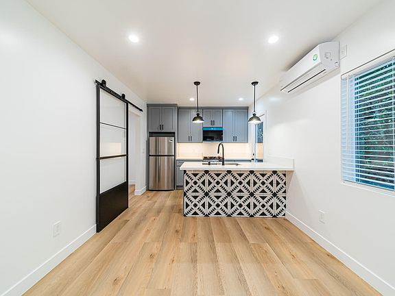 3rd image of 2665 Queen St