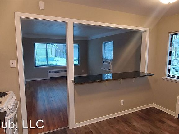 4th image of 638 Snelling Ave S #5