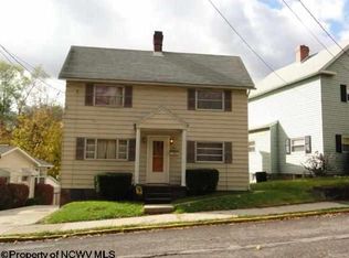 63 W Park Ave, Westover, WV