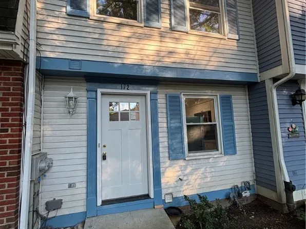 172 Olde Orchard Dr, Bridgeville, PA 15017