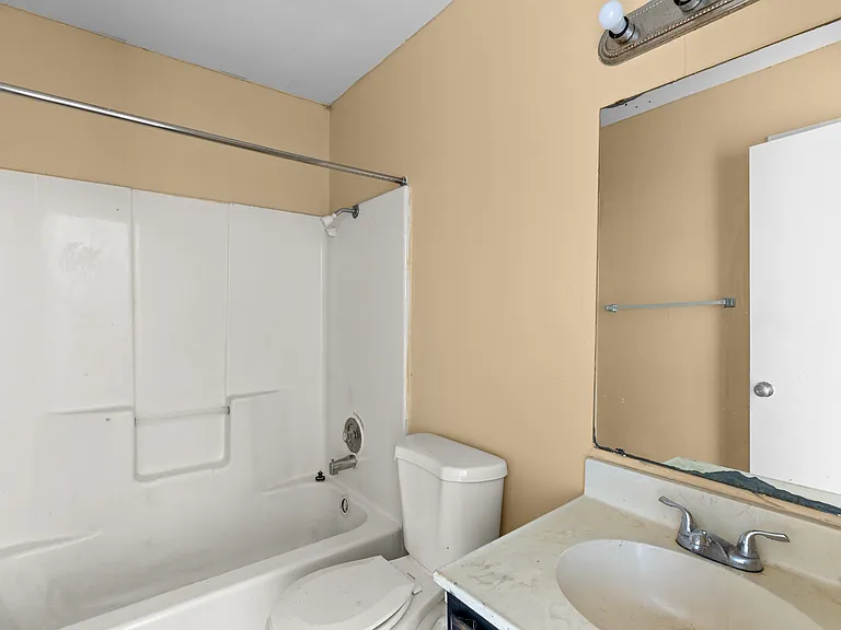 Northridge Apartments — Photo 23