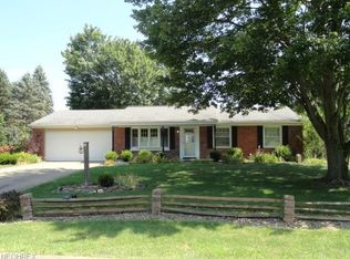 1382 Devon Dr NW, North Canton, OH 44720