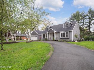 10 Vatrano Ln, Loudonville, NY 12211