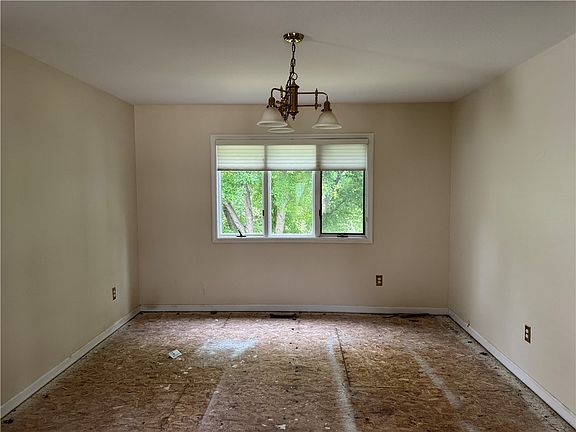 5th image of 2 Blakeridge Pl