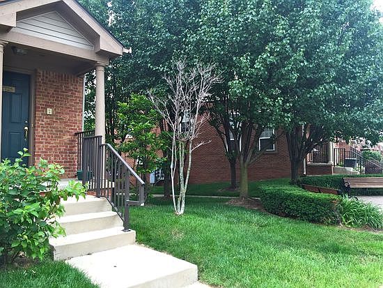 1st image of 2725 Barclay Way