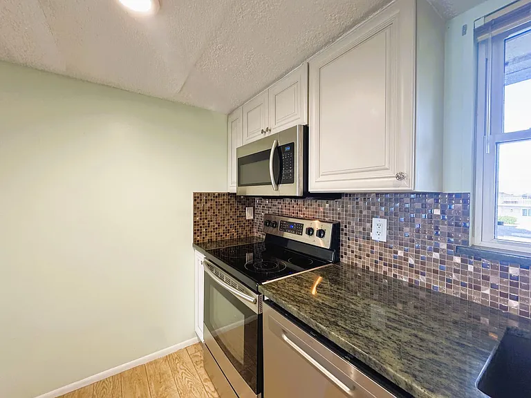 1400 Mineo Dr #10-B — Photo 9