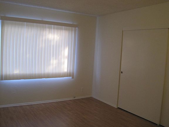 4th image of 6736 Woodley Ave APT 14