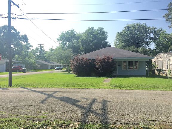 3rd image of 2046 11th St