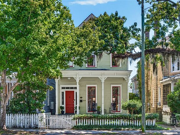 2nd image of 2214 Barnard Street