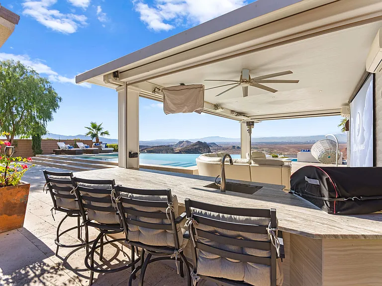 55 Vista Outlook St — Photo 25