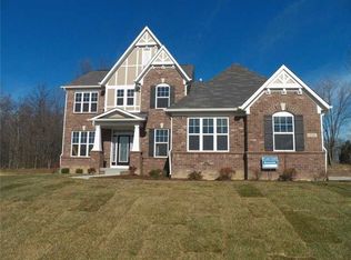 1230 Colinbrook Cir, Greenwood, IN 46143