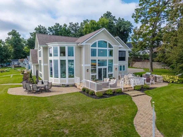 260 Ln 160 Crooked Lk, Angola, IN 46703