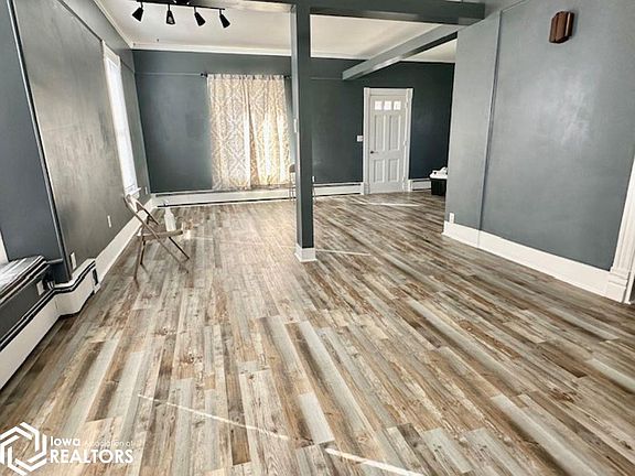 4th image of 1632 S Central Ave