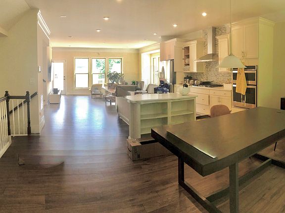 4th image of 2160 Rock Creek Park