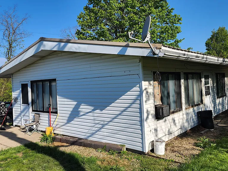 201 Woods Edge Ln — Photo 15