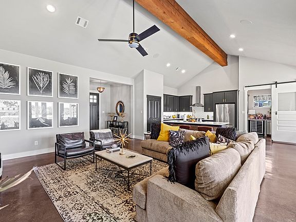 4th image of 409 Cypress