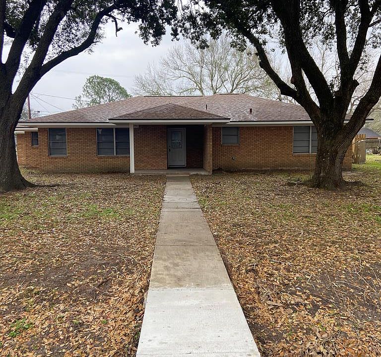 1st image of 212 Lindsey Ave
