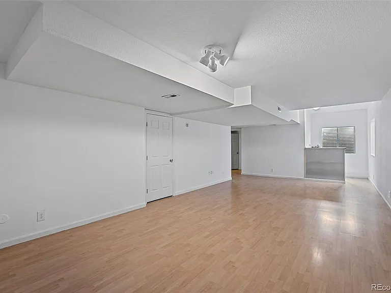 5160 Ashbrook Cir — Photo 30