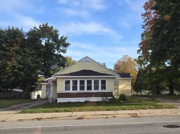 283 W Division St, Sparta, MI 49345