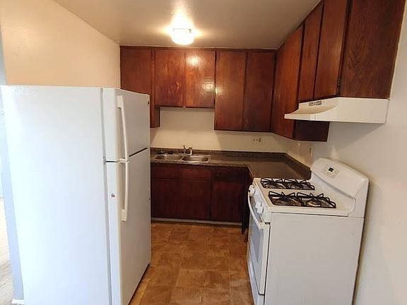 4th image of 2726 Lincoln Ct #3