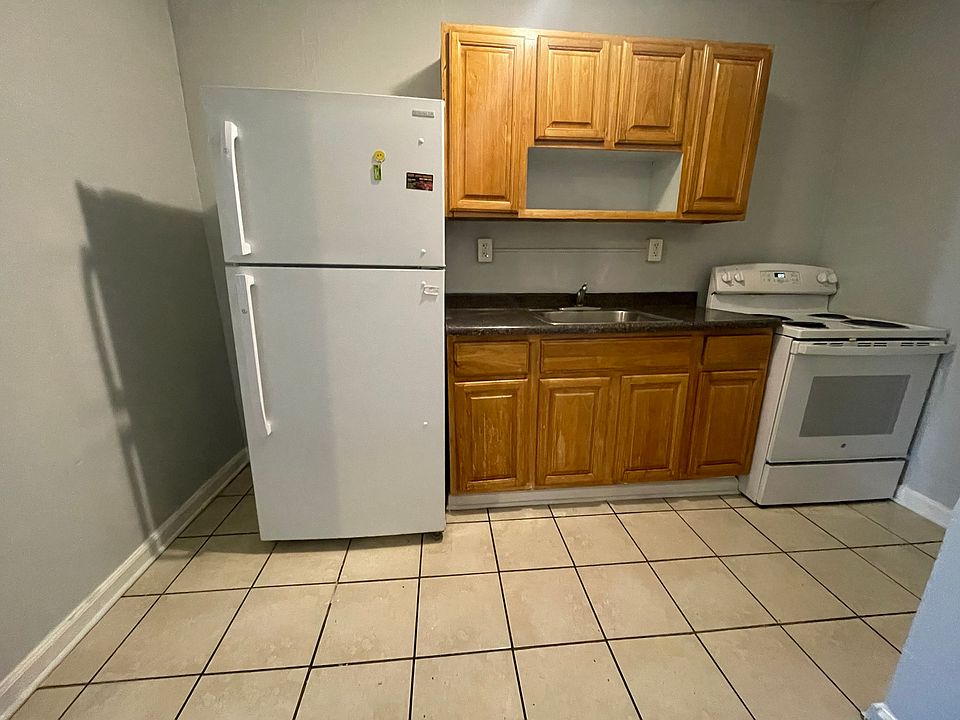 1st image of 47 Bedford St #A